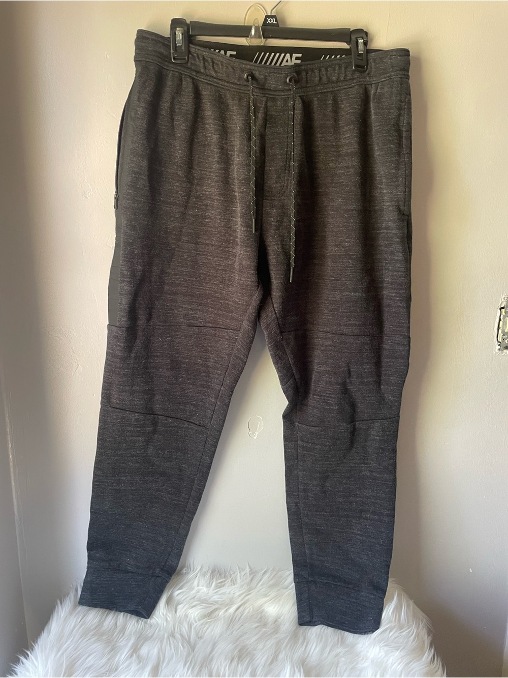 American Eagle 🦅 Men's Charcoal Drawstring Jogger Pants